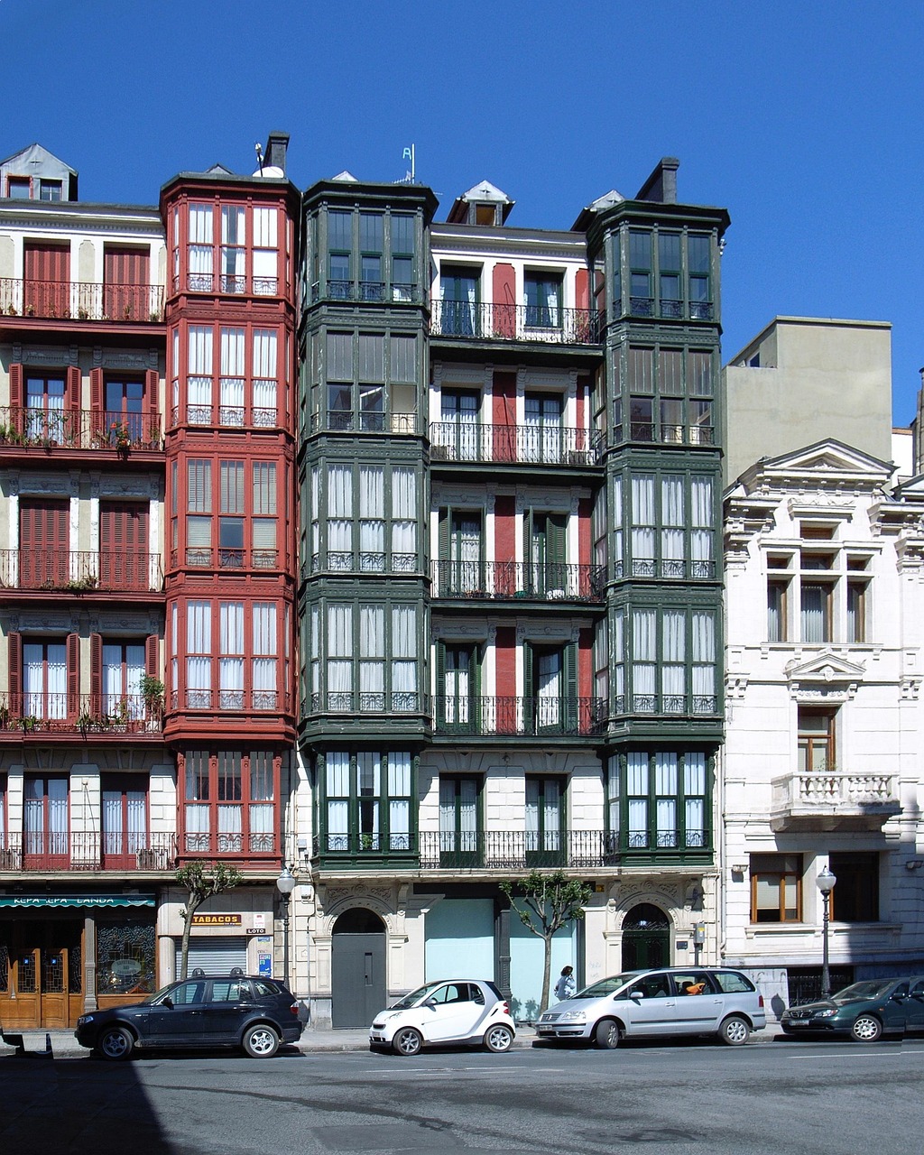 bilbao facades - Housity